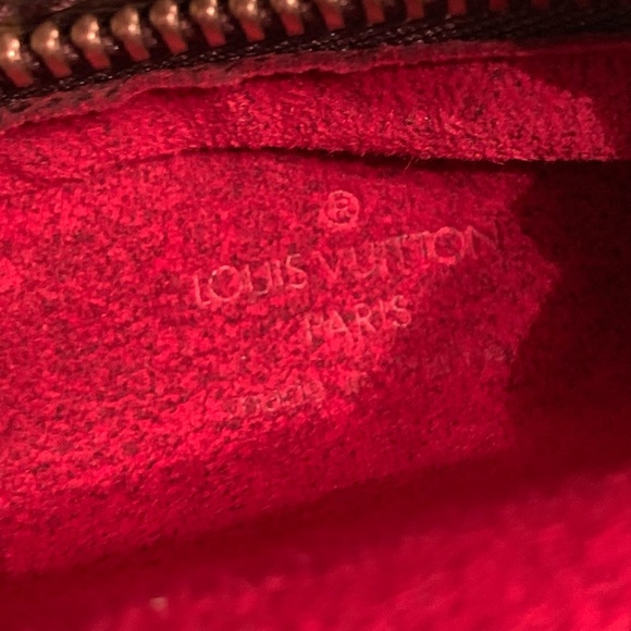 Louis Vuitton Partition Clutch - Picture 6 of 8
